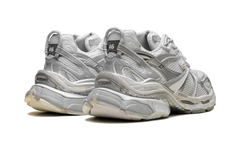 Runner Sneaker "Worn-Out - White Silver" 779066 W3RXP 9110