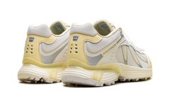 XT-Whisper "Kith Vanilla Transparent Yellow" L47905000