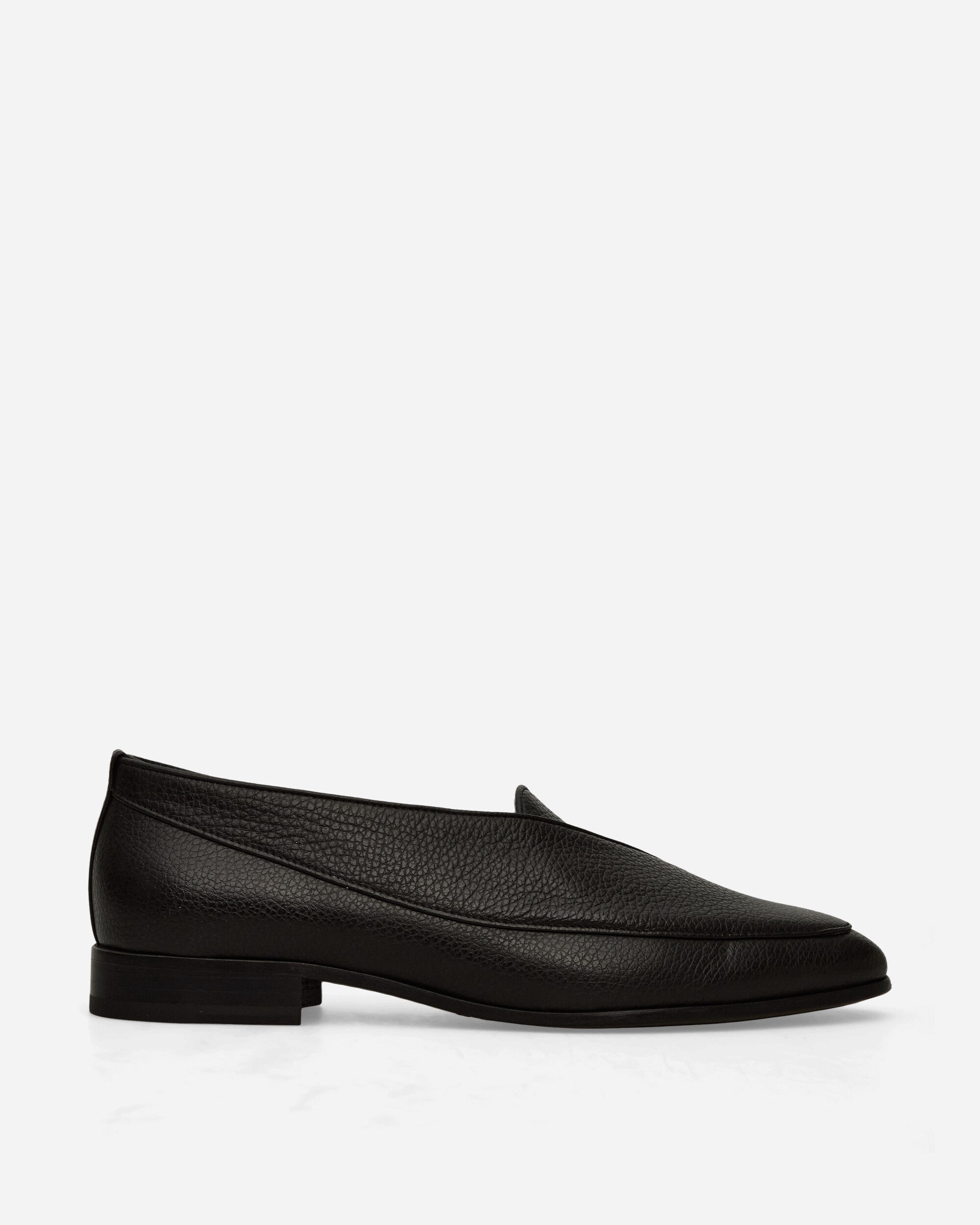 Shin Loafers Black