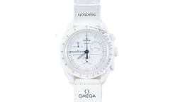 Swatch x Omega Bioceramic Moonswatch "Mission To Moonphase Snoopy" SO33W700