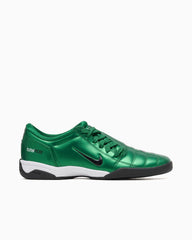 Nike Women's Total 90