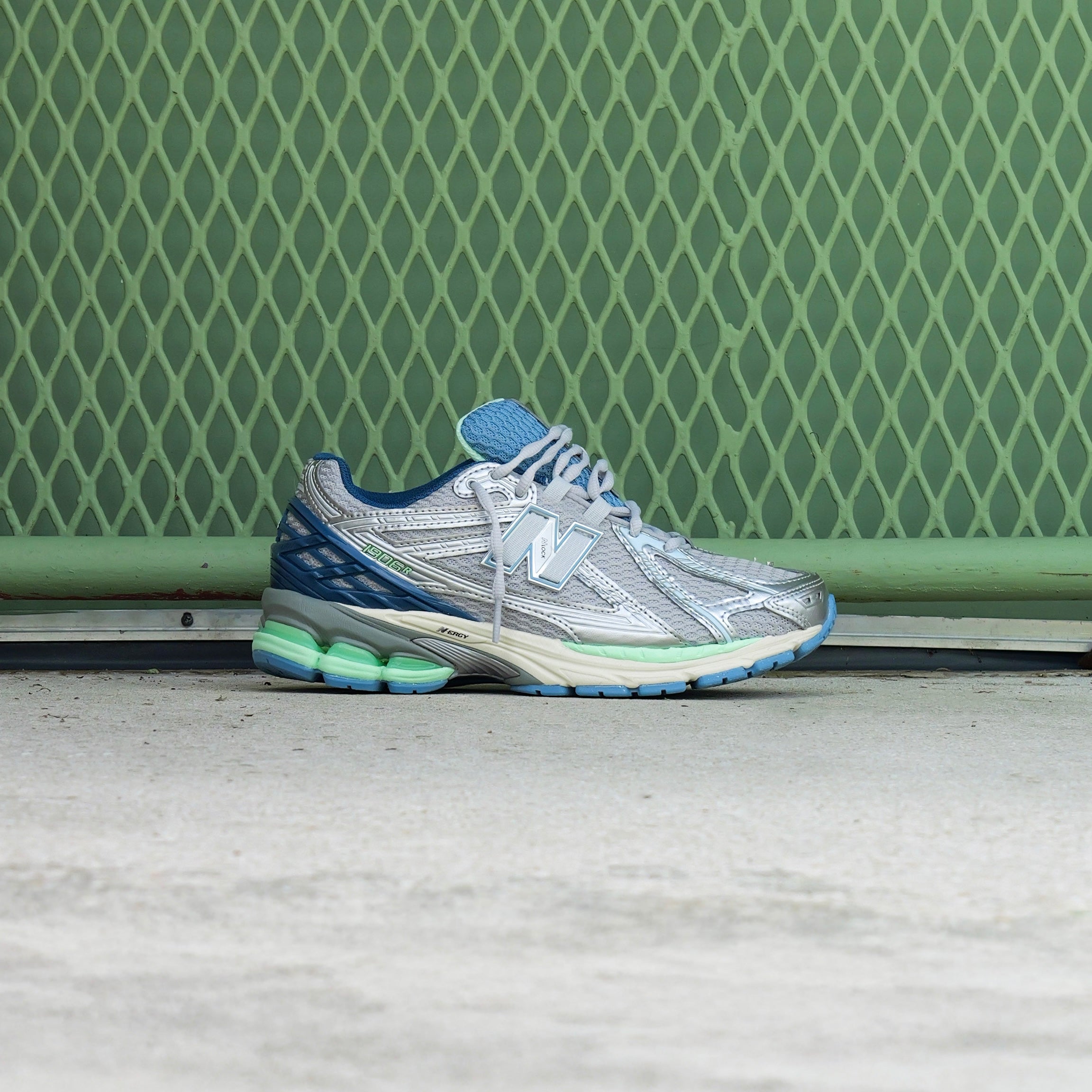 Mens New Balance 1906 (Silver Metallic/Still Water) U1906RCR