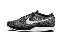 Flyknit Racer "Oreo" 526628 012