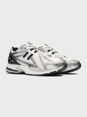 New Balance 1906 Sneakers | Silver Metallic/Black