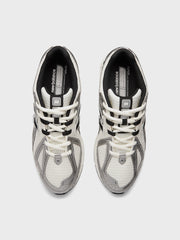 New Balance 1906 Sneakers | Silver Metallic/Black